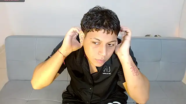 Snapshot of Tylerdrdn chatting on 30, 11, 2025 Tylerdrdn online show from 30, 11, 2025