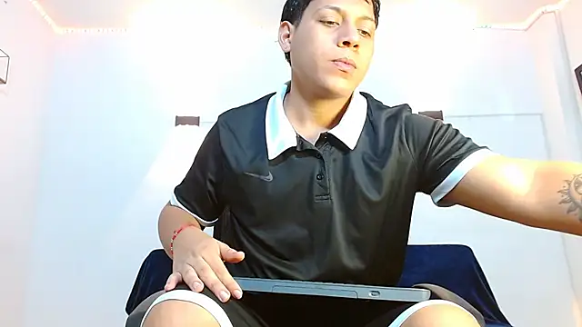 Snapshot of Tylerdrdn chatting on 3, 12, 2025 Tylerdrdn online show from 3, 12, 2025