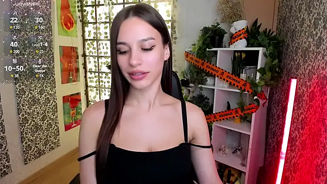 Snapshot of KristineBeauty chatting on 11, 11, 2025 KristineBeauty online show from 11, 11, 2025