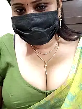 Snapshot of Queenflowerr chatting on 3, 2, 2025 Queenflowerr online show from 3, 2, 2025