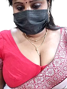 Snapshot of Queenflowerr chatting on 16, 2, 2025 Queenflowerr online show from 16, 2, 2025