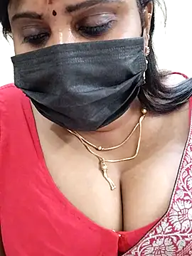 Snapshot of Queenflowerr chatting on 16, 2, 2025 Queenflowerr online show from 16, 2, 2025