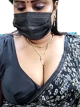 Snapshot of Queenflowerr chatting on 14, 3, 2025 Queenflowerr online show from 14, 3, 2025