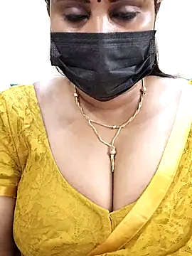 Snapshot of Queenflowerr chatting on 20, 3, 2025 Queenflowerr online show from 20, 3, 2025