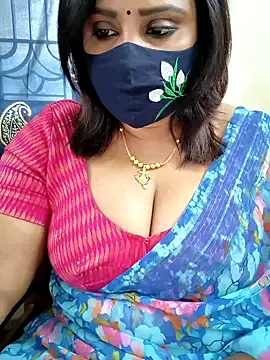 Snapshot of Queenflowerr chatting on 11, 1, 2026 Queenflowerr online show from 11, 1, 2026