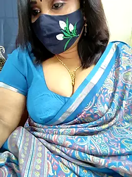 Snapshot of Queenflowerr chatting on 10, 2, 2026 Queenflowerr online show from 10, 2, 2026