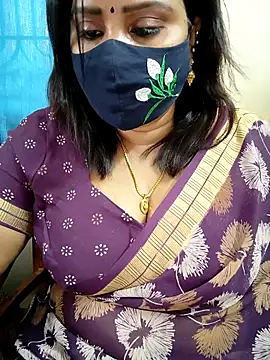 Snapshot of Queenflowerr chatting on 23, 2, 2026 Queenflowerr online show from 23, 2, 2026