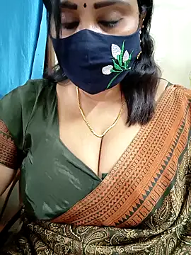 Snapshot of Queenflowerr chatting on 25, 2, 2026 Queenflowerr online show from 25, 2, 2026