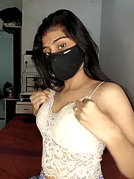 Snapshot of Love-N chatting on 16, 11, 2025 Love-N online show from 16, 11, 2025