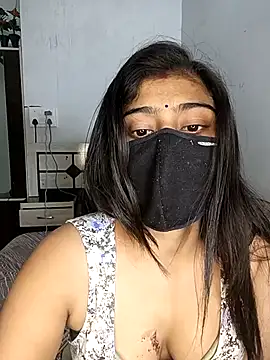 Snapshot of Love-N chatting on 24, 11, 2025 Love-N online show from 24, 11, 2025