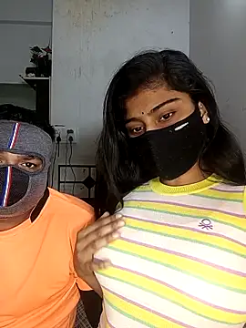 Snapshot of Love-N chatting on 25, 11, 2025 Love-N online show from 25, 11, 2025