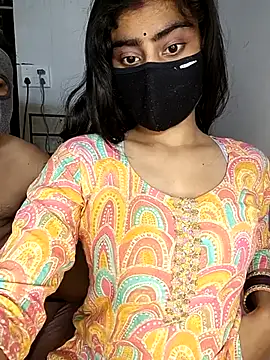 Snapshot of Love-N chatting on 14, 12, 2025 Love-N online show from 14, 12, 2025