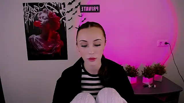 Snapshot of Nikonara_Love chatting on 12, 3, 2025 Nikonara Love online show from 12, 3, 2025