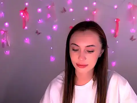 Snapshot of Nikonara_Love chatting on 4, 5, 2026 Nikonara Love online show from 4, 5, 2026