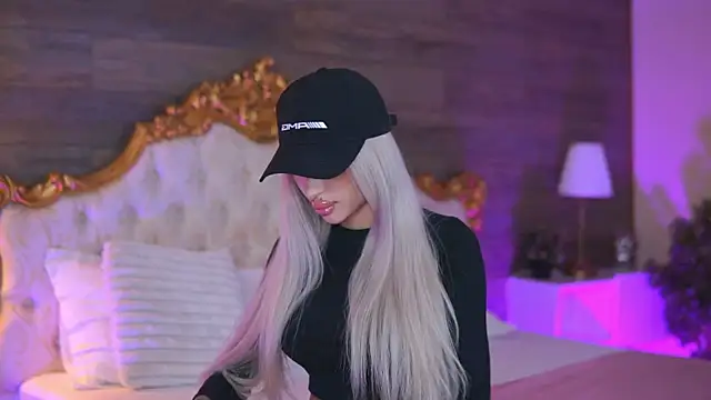 Juicy Jessye online show from 3, 10, 2025