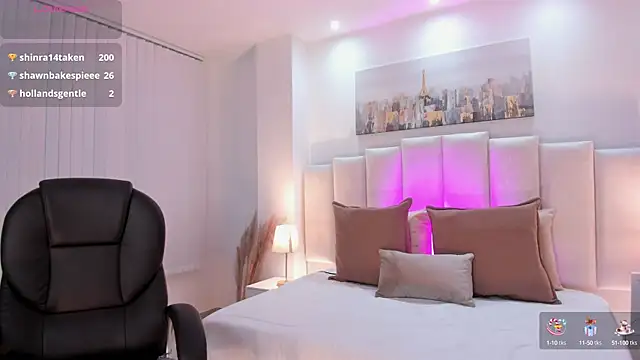 Layla Breezee online show from 12, 9, 2025