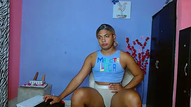 Snapshot of electrabrowns chatting on 18, 9, 2025 electrabrowns online show from 18, 9, 2025