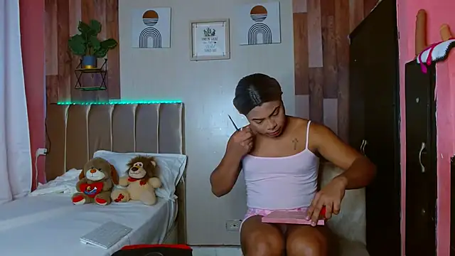 Snapshot of electrabrowns chatting on 14, 10, 2025 electrabrowns online show from 14, 10, 2025