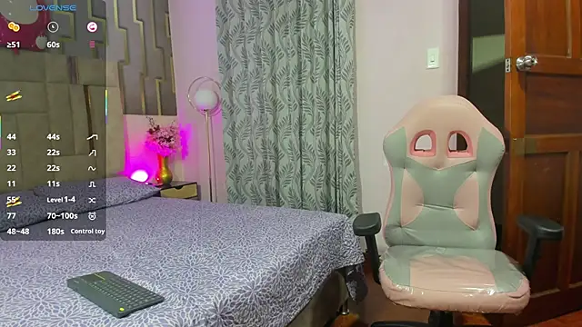 scarlet hit online show from 5, 2, 2025