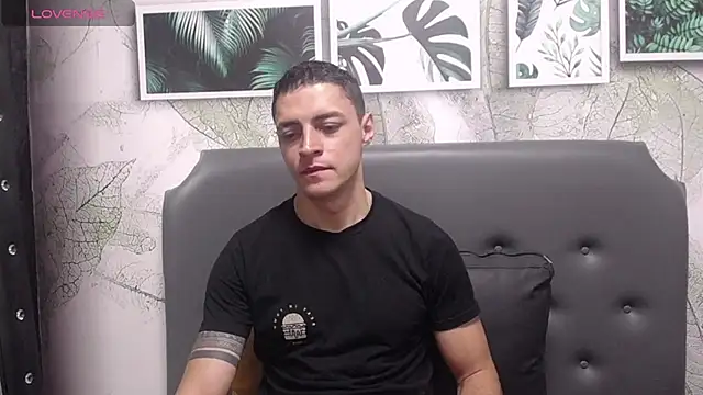 Snapshot of Frank_Millers chatting on 29, 1, 2025 Frank Millers online show from 29, 1, 2025