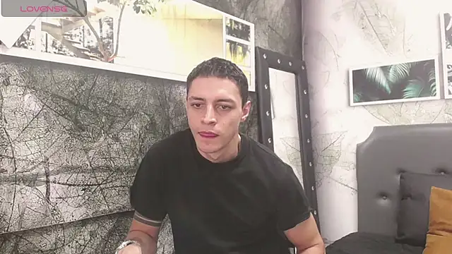 Snapshot of Frank_Millers chatting on 12, 3, 2025 Frank Millers online show from 12, 3, 2025