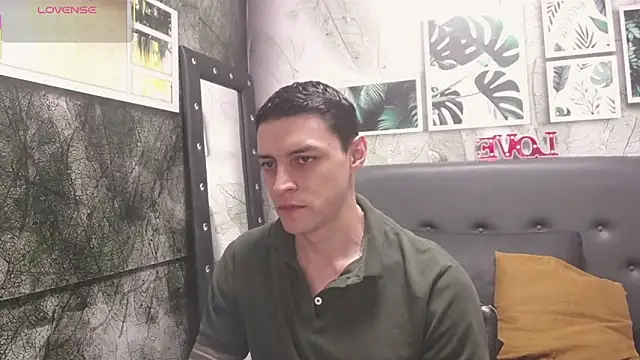 Snapshot of Frank_Millers chatting on 14, 3, 2025 Frank Millers online show from 14, 3, 2025