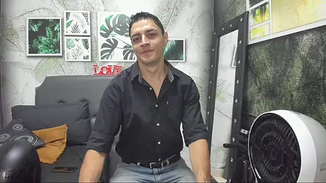 Snapshot of Frank_Millers chatting on 16, 9, 2025 Frank Millers online show from 16, 9, 2025