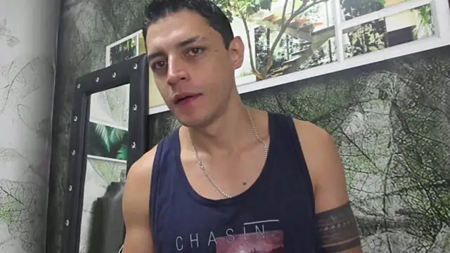 Snapshot of Frank_Millers chatting on 19, 9, 2025 Frank Millers online show from 19, 9, 2025