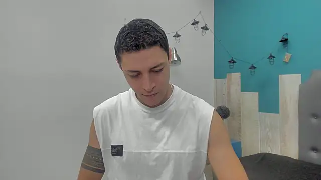 Snapshot of Frank_Millers chatting on 29, 9, 2025 Frank Millers online show from 29, 9, 2025