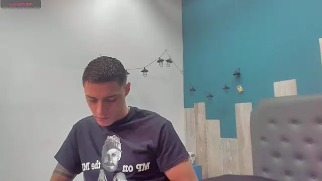 Snapshot of Frank_Millers chatting on 17, 10, 2025 Frank Millers online show from 17, 10, 2025