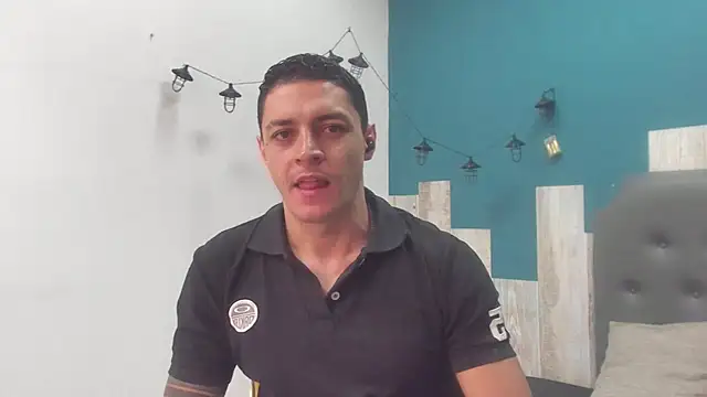 Snapshot of Frank_Millers chatting on 10, 11, 2025 Frank Millers online show from 10, 11, 2025