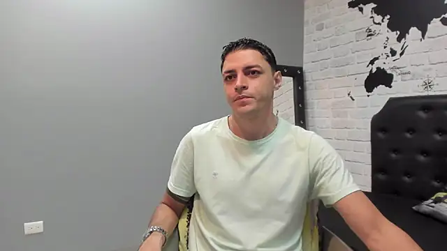 Snapshot of Frank_Millers chatting on 17, 11, 2025 Frank Millers online show from 17, 11, 2025