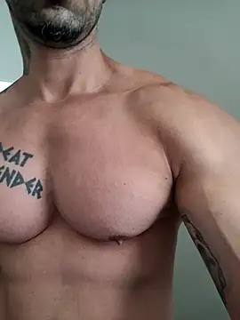 Snapshot of badbrown chatting on 6, 3, 2025 badbrown online show from 6, 3, 2025