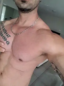 Snapshot of badbrown chatting on 16, 3, 2025 badbrown online show from 16, 3, 2025