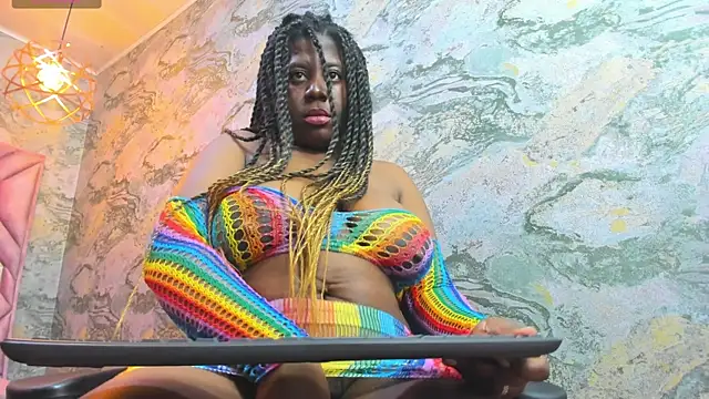 Snapshot of nefertiti_ebony chatting on 16, 5, 2026 nefertiti ebony online show from 16, 5, 2026