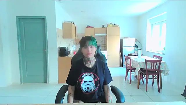 Snapshot of serena__vedette chatting on 7, 2, 2025 serena vedette online show from 7, 2, 2025