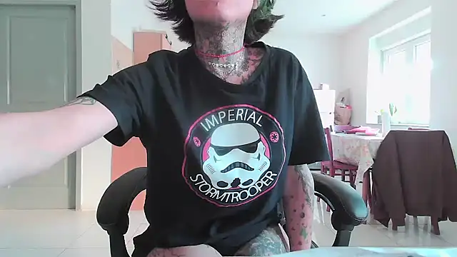 Snapshot of serena__vedette chatting on 17, 2, 2025 serena vedette online show from 17, 2, 2025