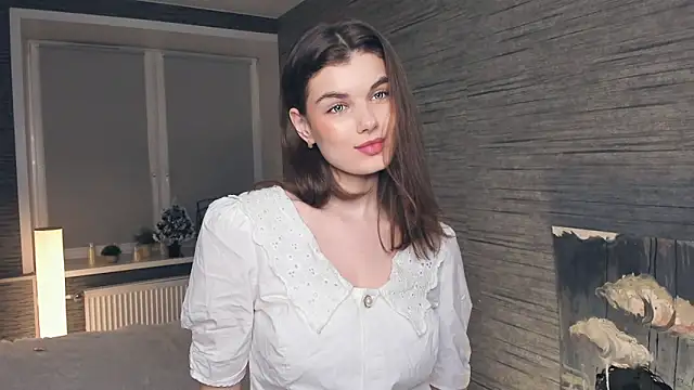 Snapshot of FloraDobb chatting on 3, 2, 2025 FloraDobb online show from 3, 2, 2025