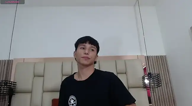 Snapshot of MarckPassion chatting on 4, 2, 2025 MarckPassion online show from 4, 2, 2025