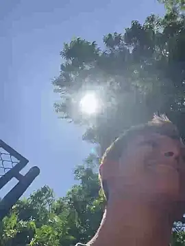 izan 20 online show from 10, 9, 2025