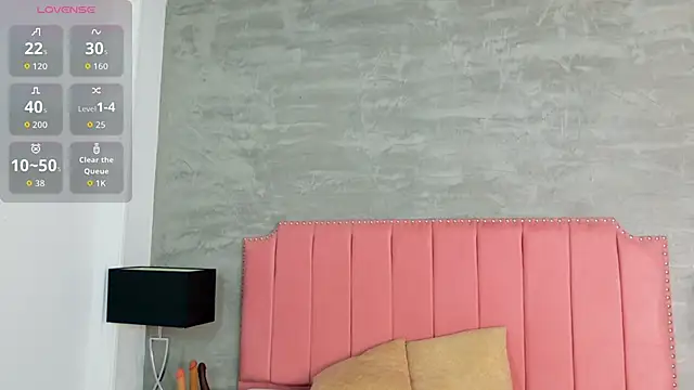 Alaia Colins online show from 24, 2, 2026