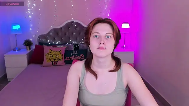 Snapshot of Jiffyyo chatting on 2, 2, 2025 Jiffyyo online show from 2, 2, 2025