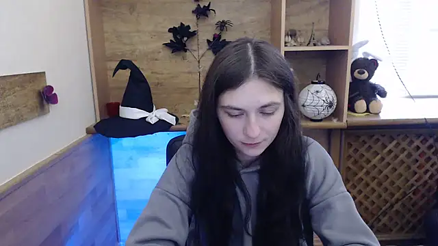 Snapshot of AmandaJi_ chatting on 12, 11, 2025 AmandaJi online show from 12, 11, 2025