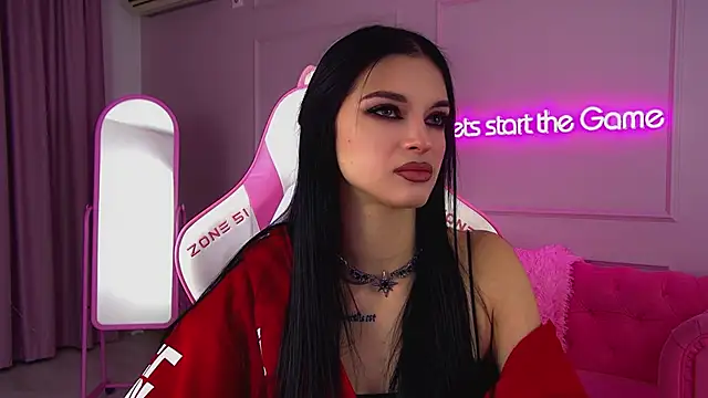 Snapshot of BeverlyMost chatting on 26, 11, 2025 BeverlyMost online show from 26, 11, 2025