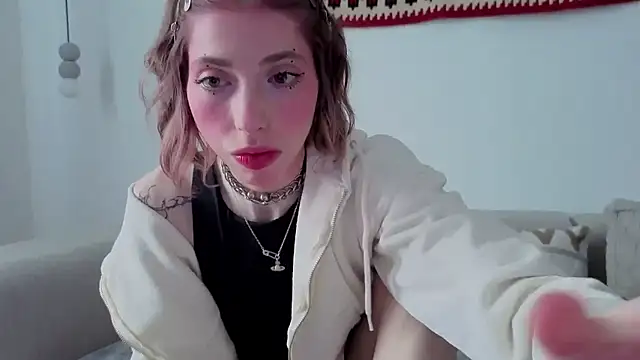 Snapshot of HappyVivy chatting on 12, 4, 2026 HappyVivy online show from 12, 4, 2026