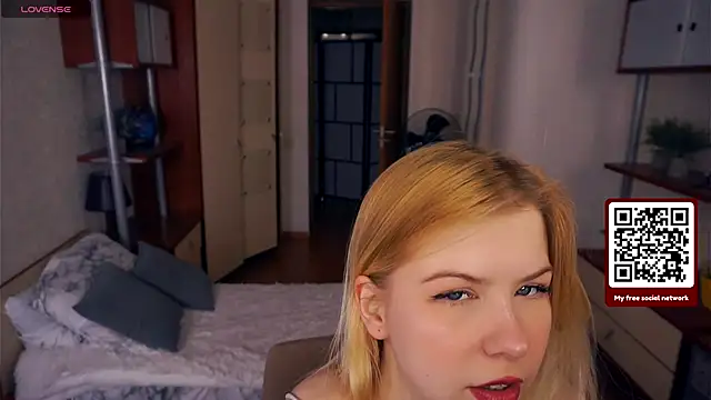 Snapshot of LynetHakes chatting on 26, 9, 2025 LynetHakes online show from 26, 9, 2025