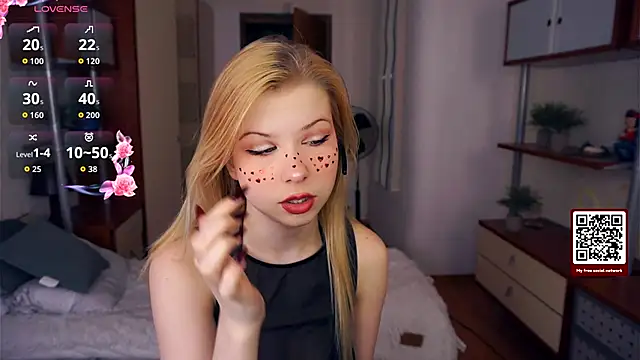 Snapshot of LynetHakes chatting on 30, 9, 2025 LynetHakes online show from 30, 9, 2025