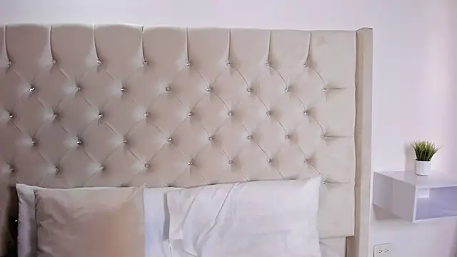 Snapshot of bella_bloomg chatting on 14, 3, 2025 bella bloomg online show from 14, 3, 2025