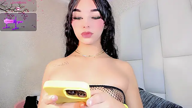 Snapshot of Angeles_Busst chatting on 8, 10, 2025 Angeles Busst online show from 8, 10, 2025