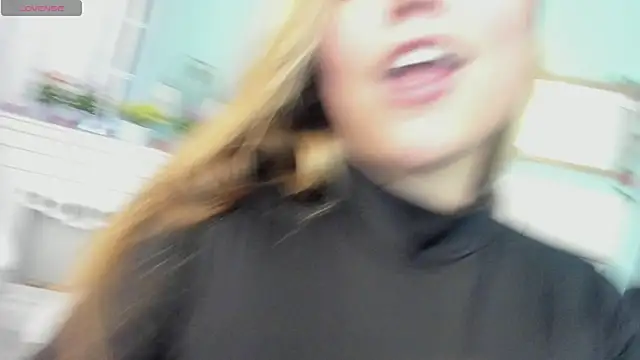 alaia greyy online show from 14, 3, 2025